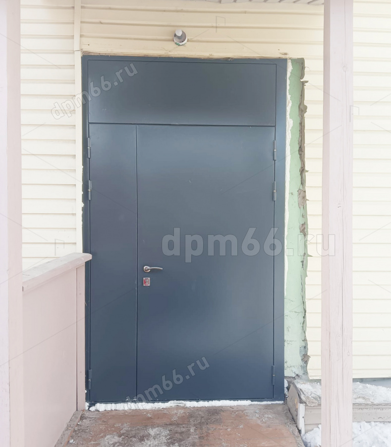 Дверь полуторная металлическая