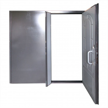 Дверь металлическая двухстворчатая с плитой МДФ внутри